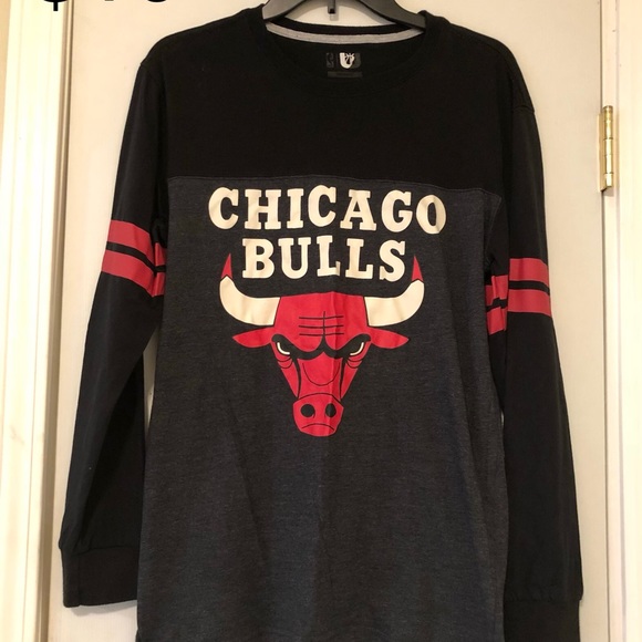 Long Sleeve Shirt sz.M - Picture 2 of 3